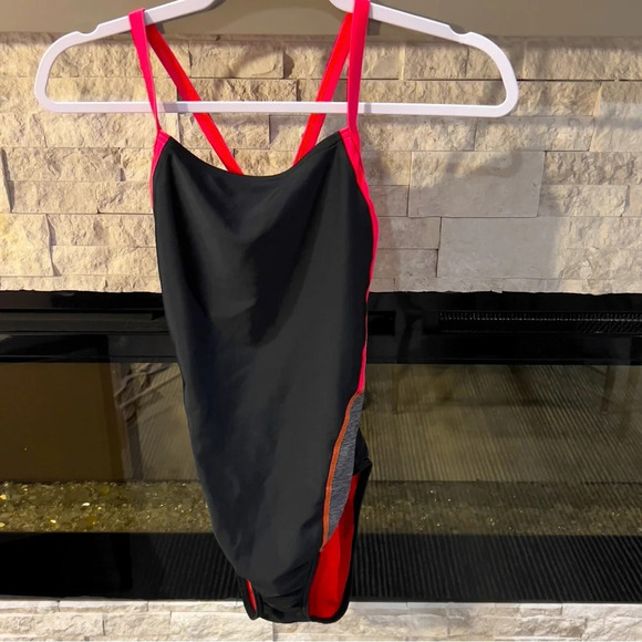 Speedo size 12 Black red and gray Pro LT one piece swimsuit - Picture 1 of 9
